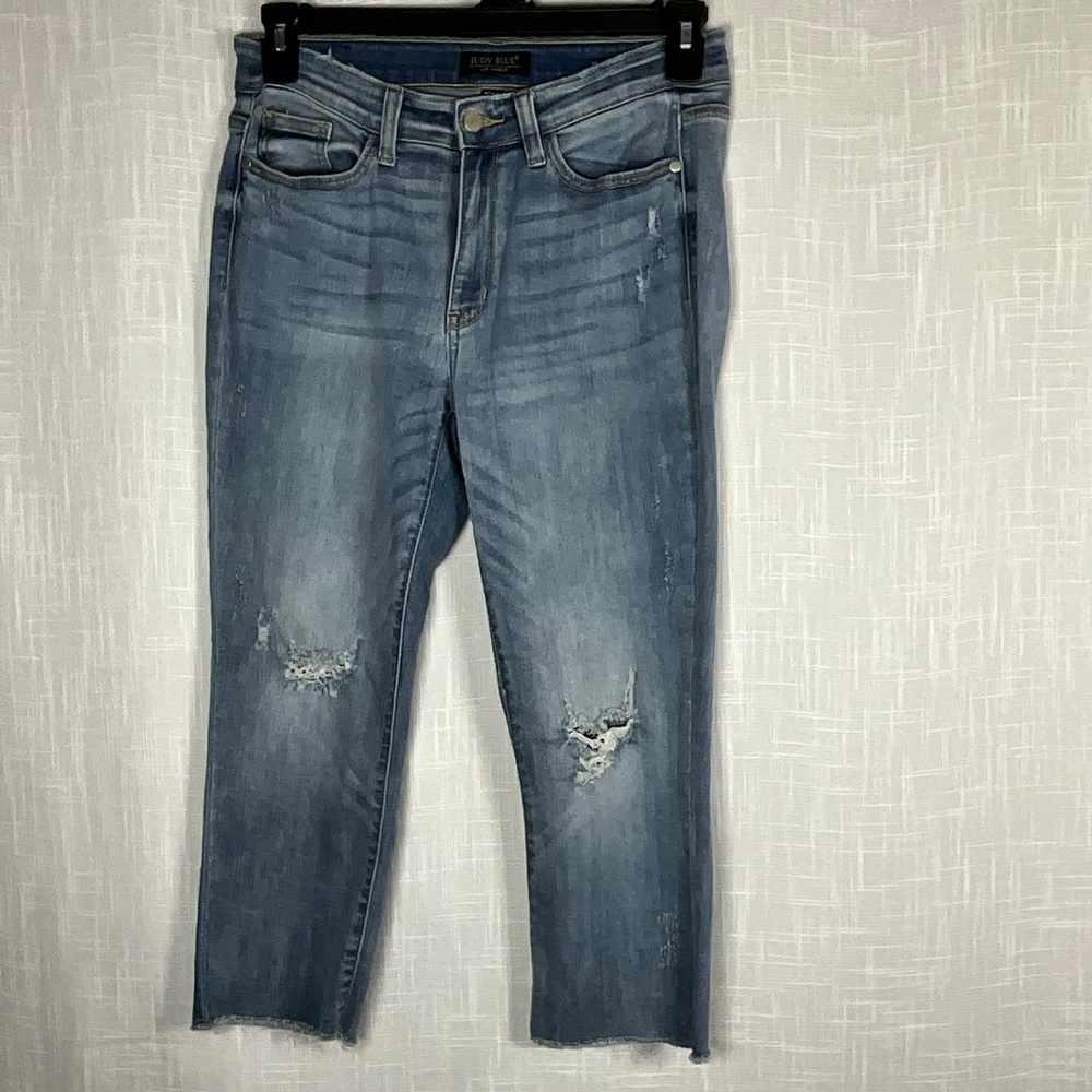 Judy Blue Jeans Size 7/28 Light Wash Distressed Cropped Jeans
